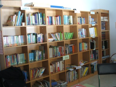 bibliot1.JPG (131635 bytes)