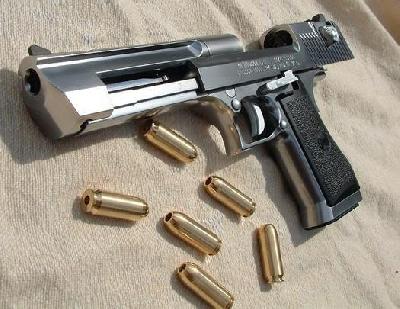  A pistola
