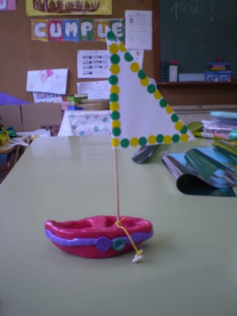 Un barco xa rematdo con �ncora e todo