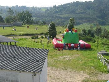 Picadeiro e inchables