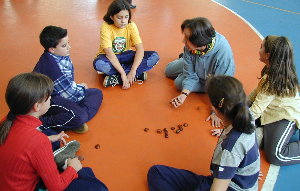 Hai que lanza-la casta&ntilde;a