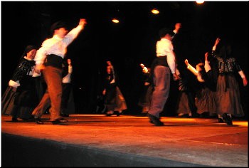 Un momento da actuaci&oacute;n