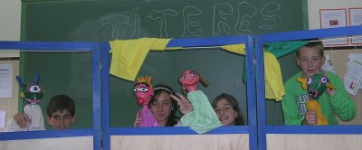 sa&uacute;dando despois da representaci&oacute;n