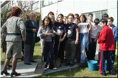Alumnos despois da plantaci&oacute;n
