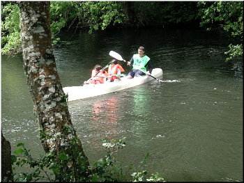 Remando no r&iacute;o