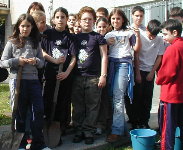 Os encargados da plantaci&oacute;n da moreira