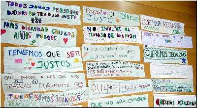 Moitas frases reclamando a dignidade no traballo