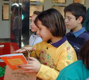 O libro, a bolsa ...