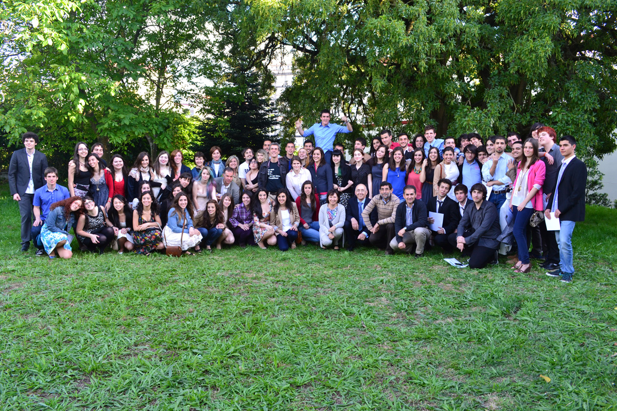 everybody.jpg everybody.jpg