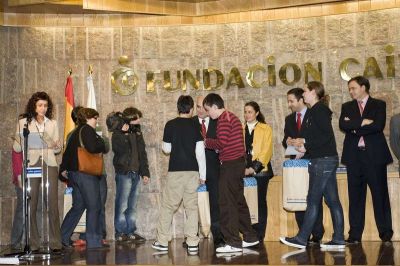 Klik untuk melihat ukuran besar