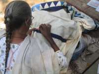 Muller bordando. Mumbai 2004